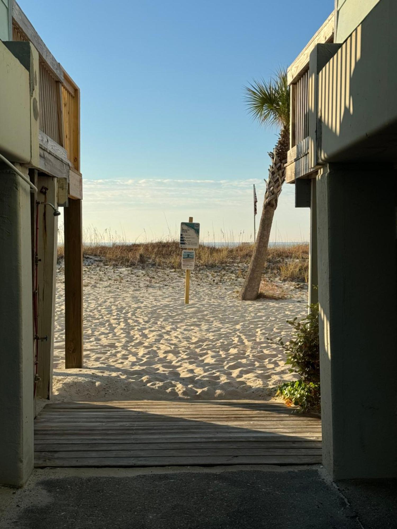 2-Bedroom Condo On Gulf Shores Beach W/Pool Exterior photo
