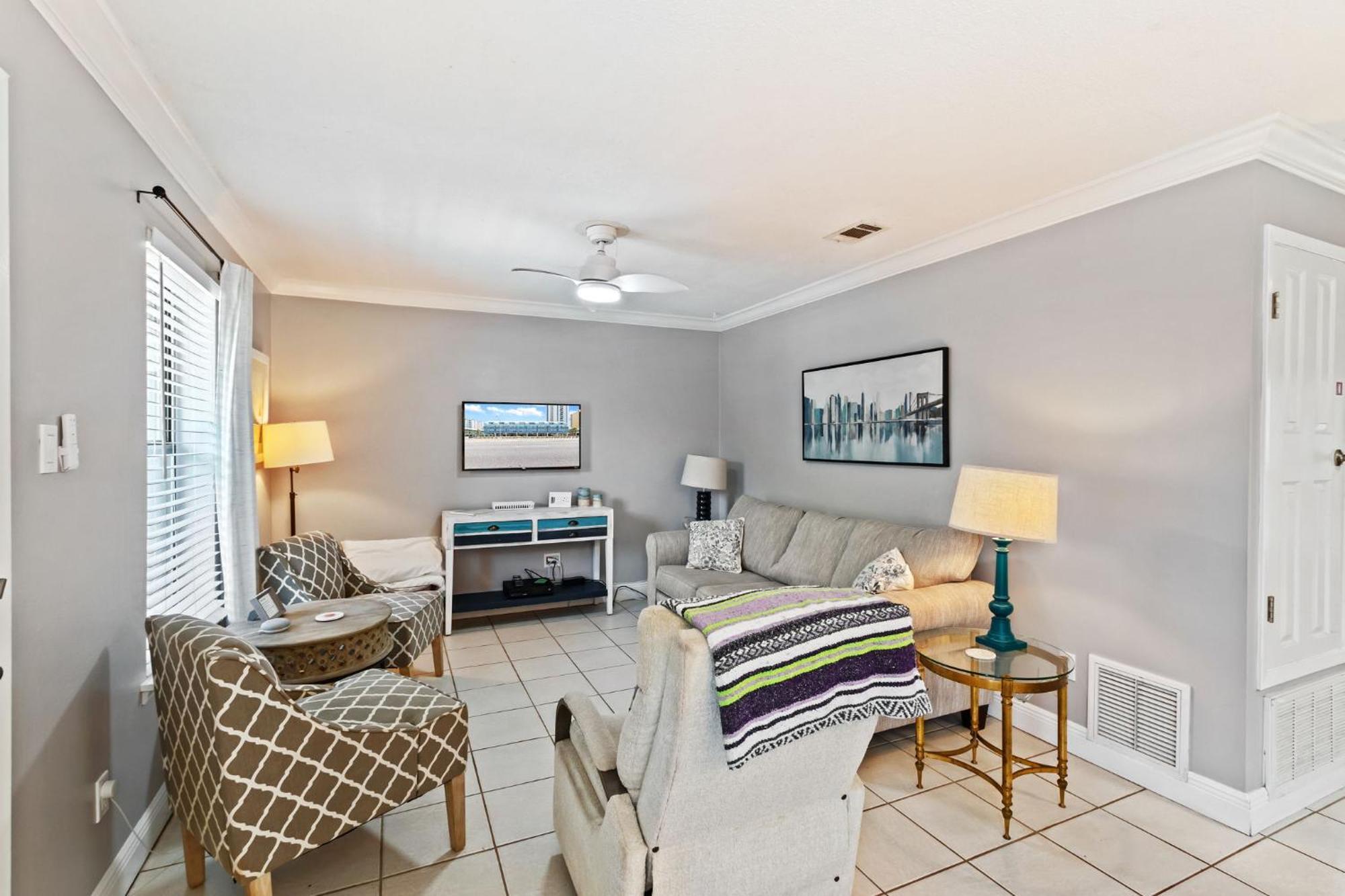 2-Bedroom Condo On Gulf Shores Beach W/Pool Exterior photo