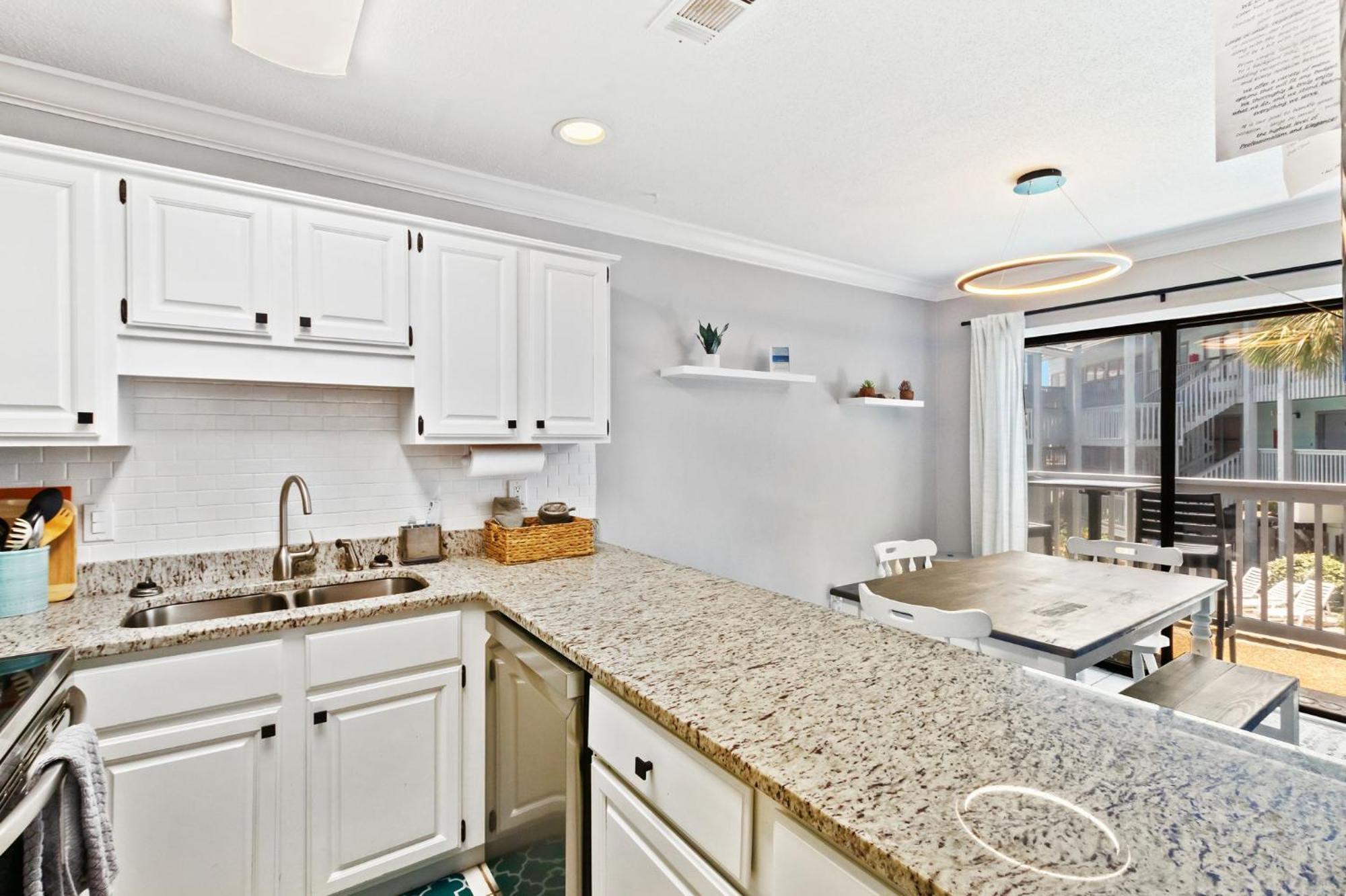 2-Bedroom Condo On Gulf Shores Beach W/Pool Exterior photo